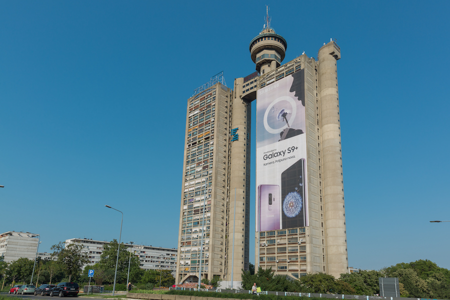 Zapadna kapija Beograda – Betonski kolos koji vam želi dobrodošlicu kući